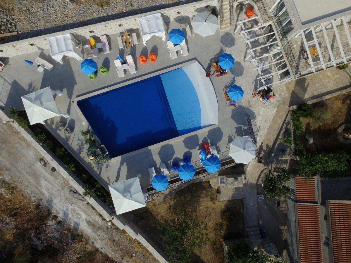 Lustica Apartments 外观 照片