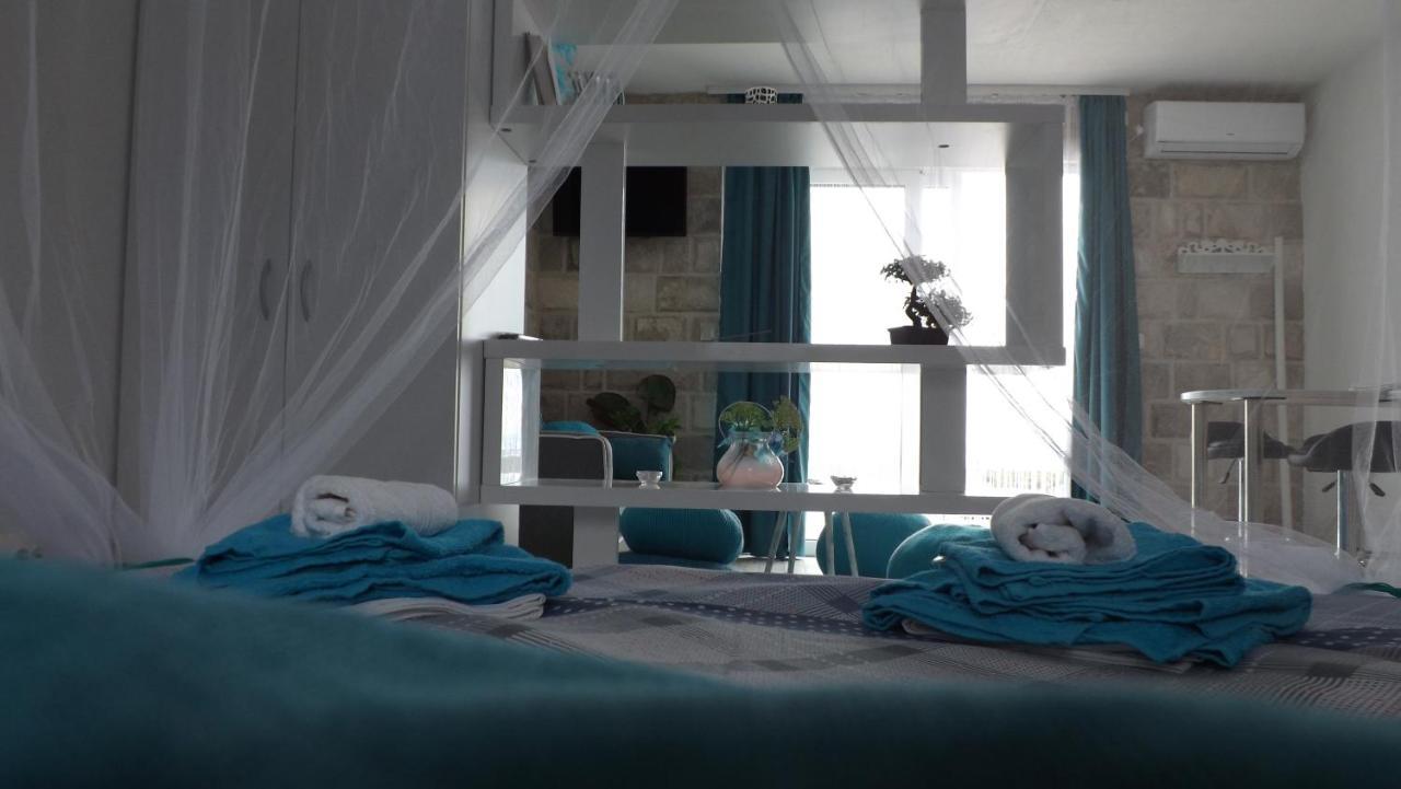 Lustica Apartments 外观 照片