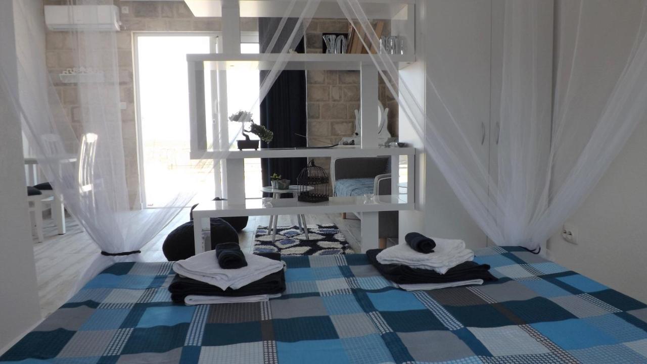 Lustica Apartments 外观 照片
