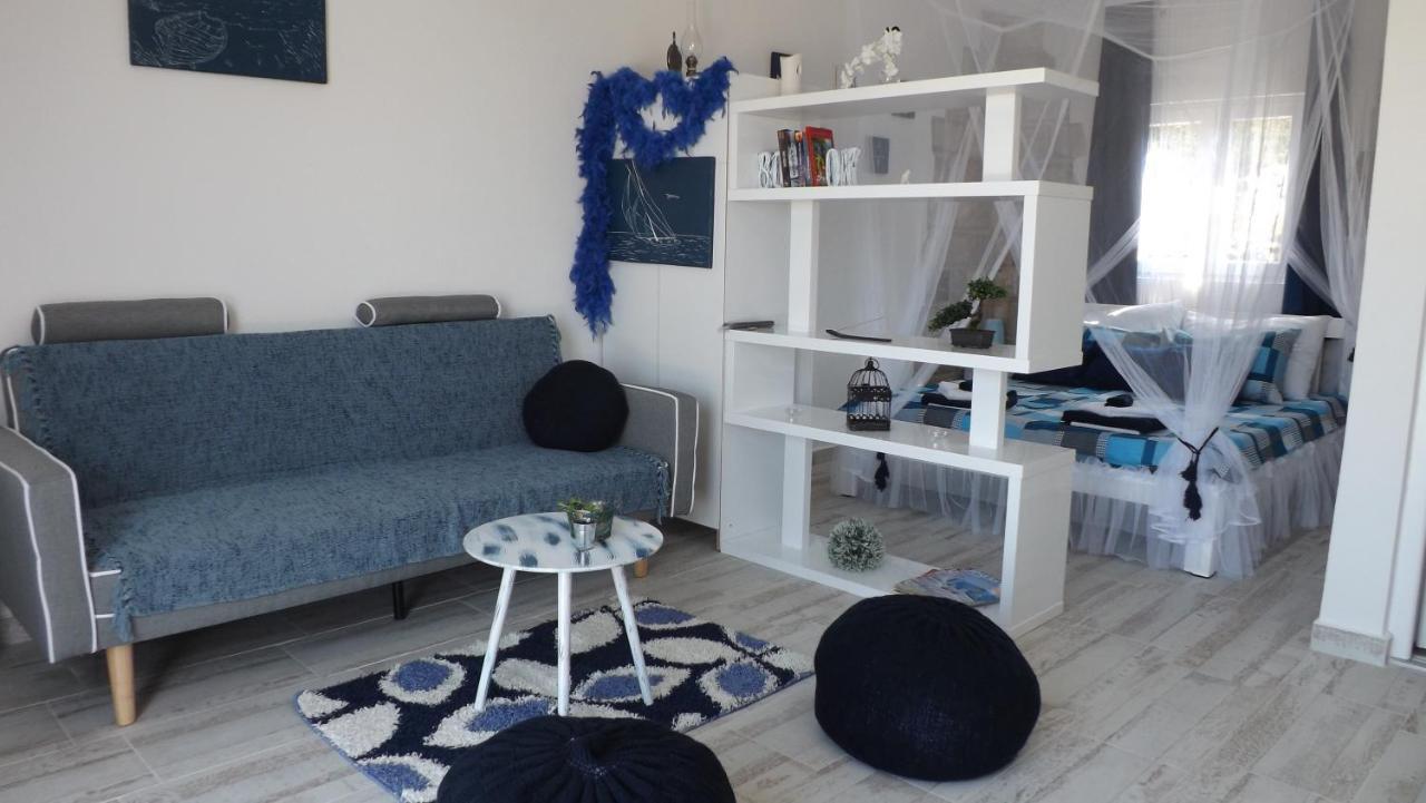 Lustica Apartments 外观 照片