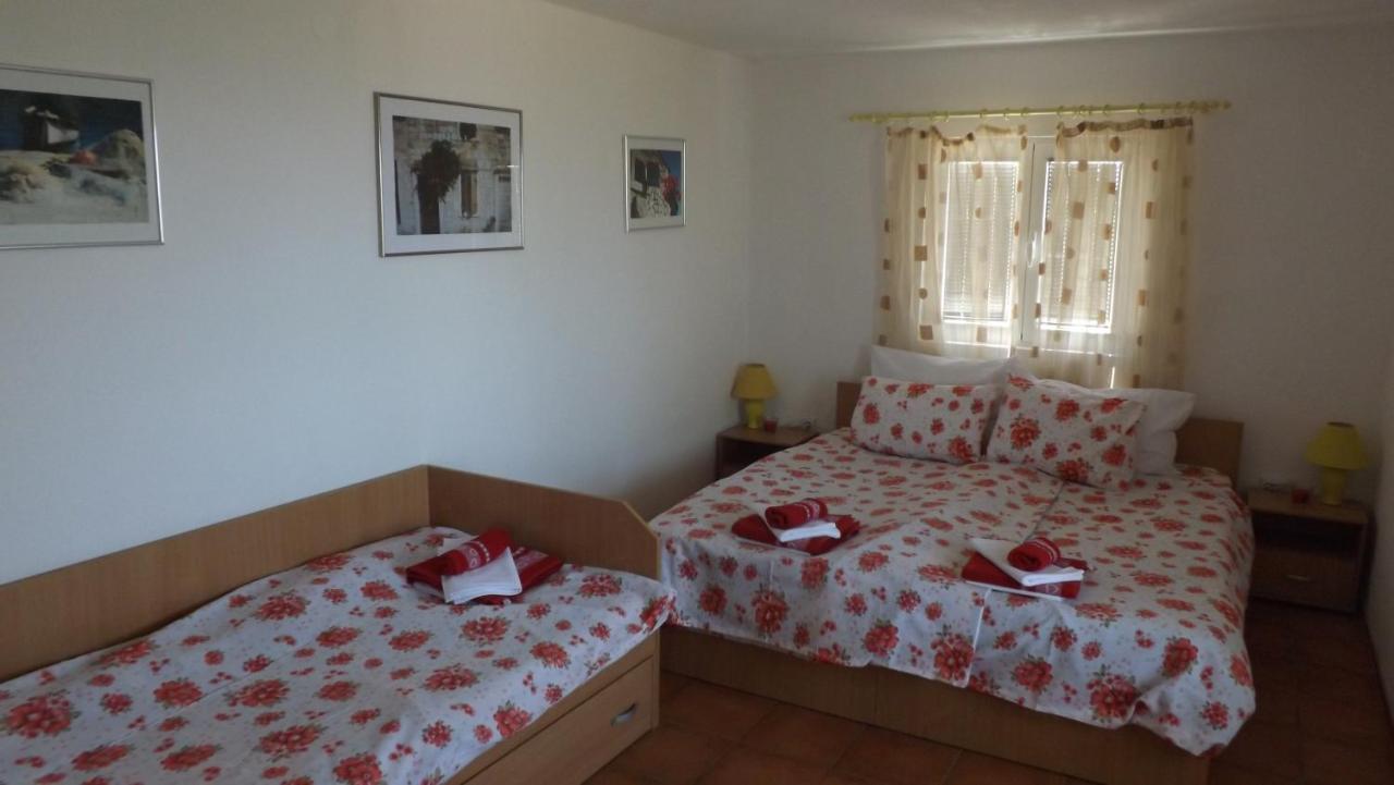 Lustica Apartments 外观 照片